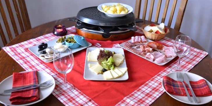 Raclette: Francouzské pohoštění pro dva v Bistro de France