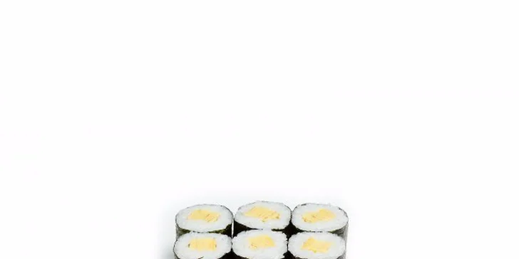 Fantastických 50 kousků sushi pro dva v Sasori