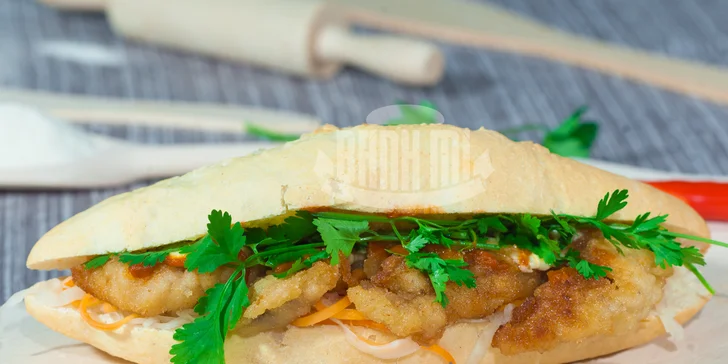 2 parádní vietnamské plněné bagety Bánh Mì Freta