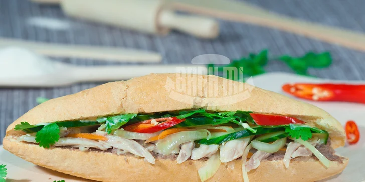2 parádní vietnamské plněné bagety Bánh Mì Freta