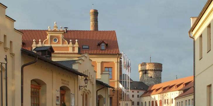 Valentýnská romantika při svíčkách a privátní koupel v hotelu Dvořák