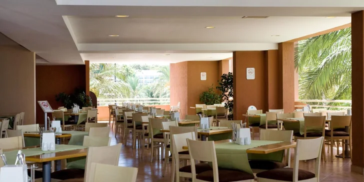 Když přijde čas na doplnění energie, resort nabízí koncept all inclusive.