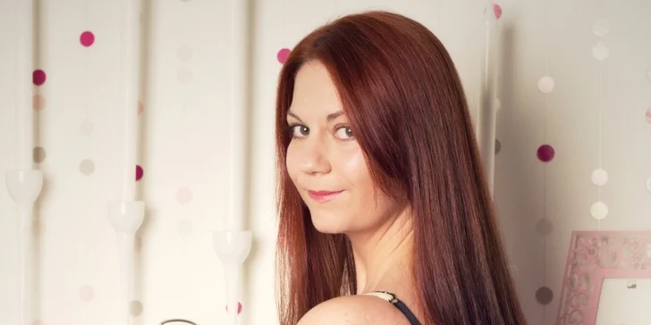 Přátelské focení v ateliéru - na výběr 5 nebo 10 upravených fotografií