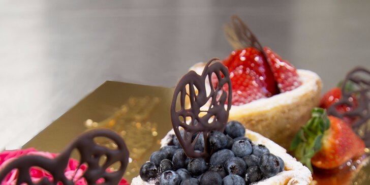 Cheesecake, ovocný či čokoládový dort pro mlsouny i zamilované