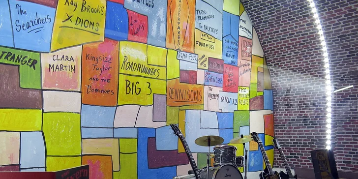 Priamo v hoteli sa nachádza aj jedinečné múzeum hudobnej skupiny Beatles.