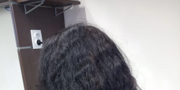 Profesionální kadeřnická péče s možností barvení nebo keratinu