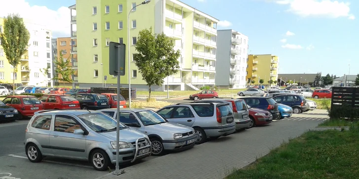 Profesionální kadeřnická péče s možností barvení nebo keratinu