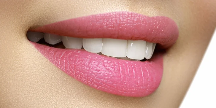 Oslnivý úsměv: Profesionální dentální hygiena s možností Air-Flow