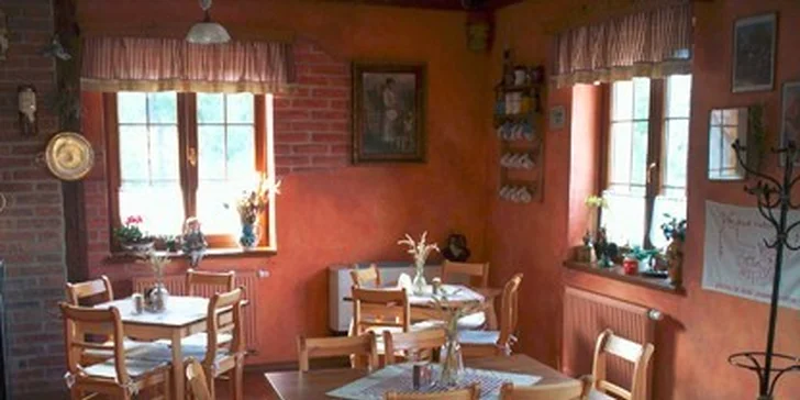 Kilo pikantních kuřecích křídel pro partu kamarádů