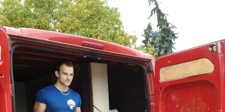 60minutové stěhovací a vyklízecí služby včetně pracovníků a vozidla