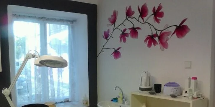 Důkladné kosmetické ošetření včetně omlazující radiofrekvence