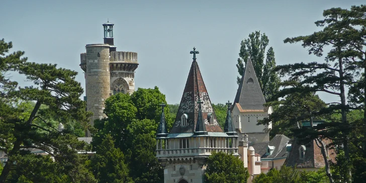 Zámek Franzesburg, plavba po podzemním jezeře a návštěva čokoládovny