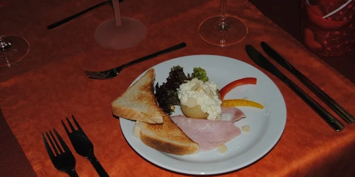 Slavnostní tříchodové menu pro dva v Hotelu Panon