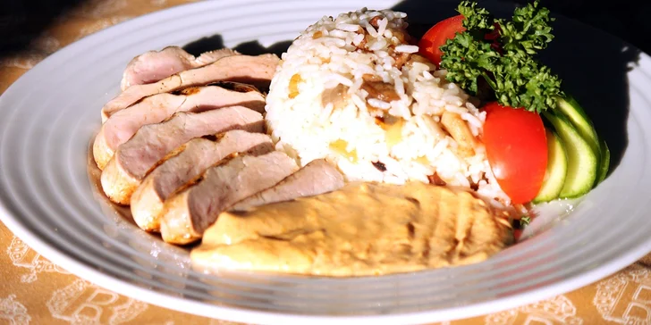 Valentýnské menu pro zamilovaný pár ve Strongholdu