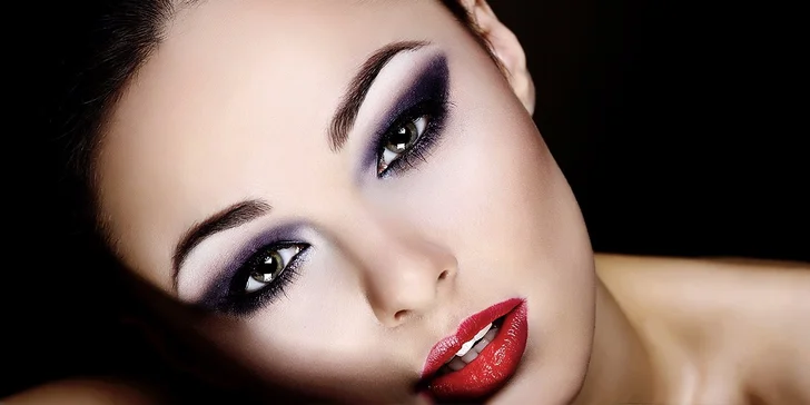 Permanentní make-up obočí, očních linek nebo rtů