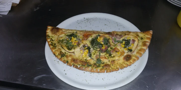 Výtečná pizza u Brněnské přehrady v restauraci Vingl