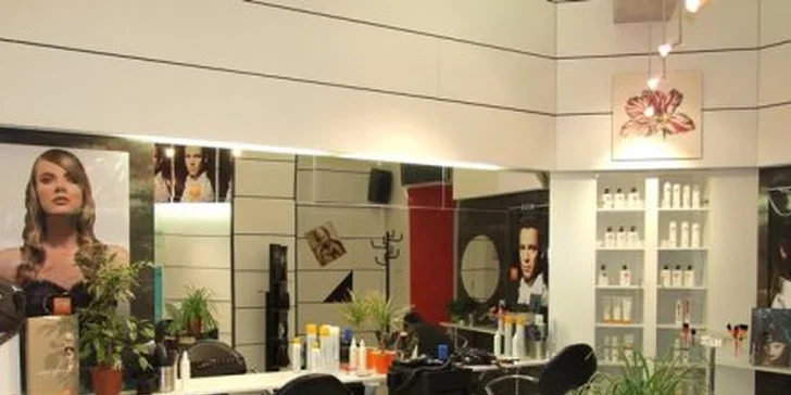 199 Kč za mytí, střih, foukanou, styling a profi poradenství. Okouzlete na první pohled. Sleva 70 %.