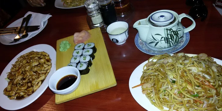 Slevový voucher na sushi, masové plotýnky a asijské speciality u Václaváku