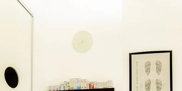 Přístrojová suchá pedikúra s masáží nohou na 45-60 minut