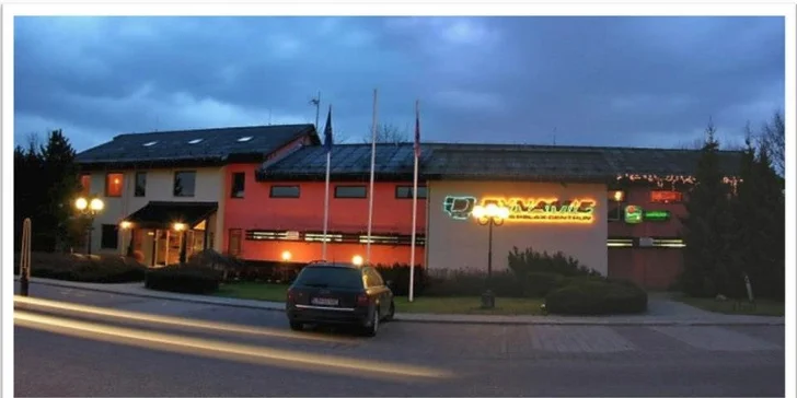 Relaxace s polopenzí nedaleko hradu Trenčín pro dva