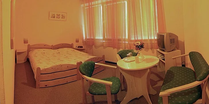 Relaxace s polopenzí nedaleko hradu Trenčín pro dva