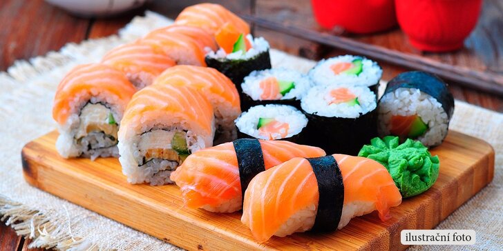 Running sushi v restauraci Wok'n'Roll až pro čtyři osoby