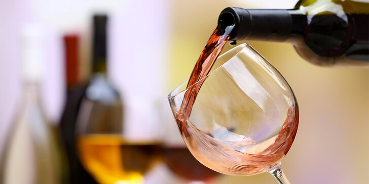 Elegance a rafinovaná chuť ukrytá v lahvi: Bílé či červené víno z Francie