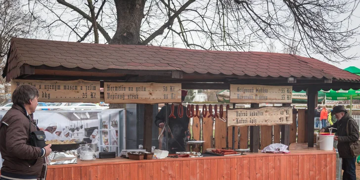Jedna nebo dvě vstupenky na libovolný dostihový den v Chuchli