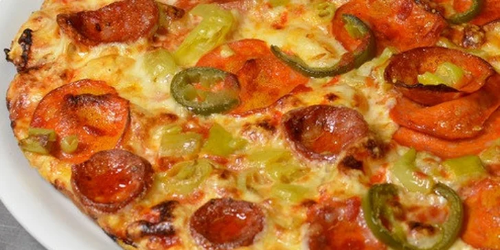 Pizza a hodina bowlingu v Pizzerii Sole Mio v Kostelci na Hané