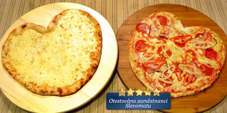 Dvě speciální pizzy ve tvaru srdce a s příchutí dle výběru