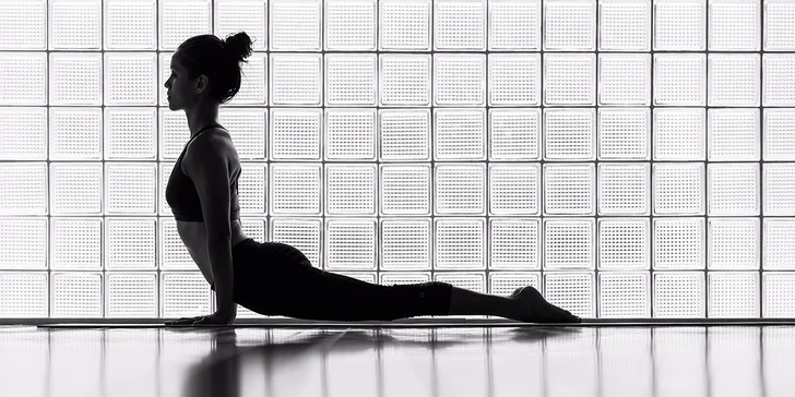 Dvě lekce jógy nebo pilates clinic pro nové zákazníky studia YOGAPLANET