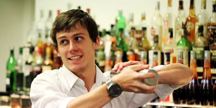 Jeden den v České barmanské škole – kurz, který zamíchá vaším světem