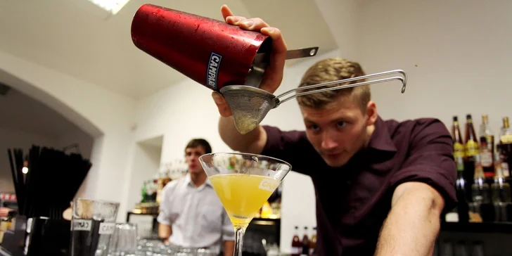 Jeden den v České barmanské škole – kurz, který zamíchá vaším světem