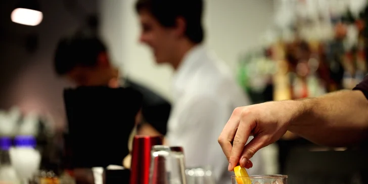 Jeden den v České barmanské škole – kurz, který zamíchá vaším světem