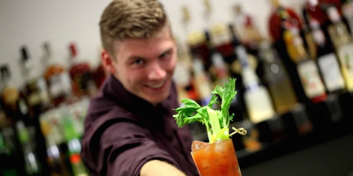 Jeden den v České barmanské škole – kurz, který zamíchá vaším světem