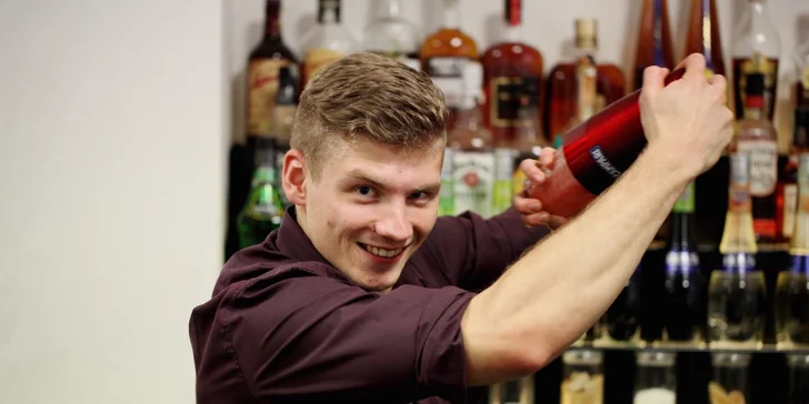 Jeden den v České barmanské škole – kurz, který zamíchá vaším světem