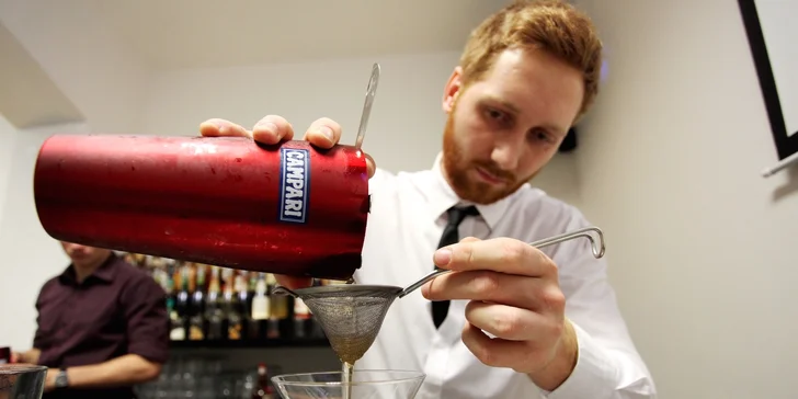 Jeden den v České barmanské škole – kurz, který zamíchá vaším světem