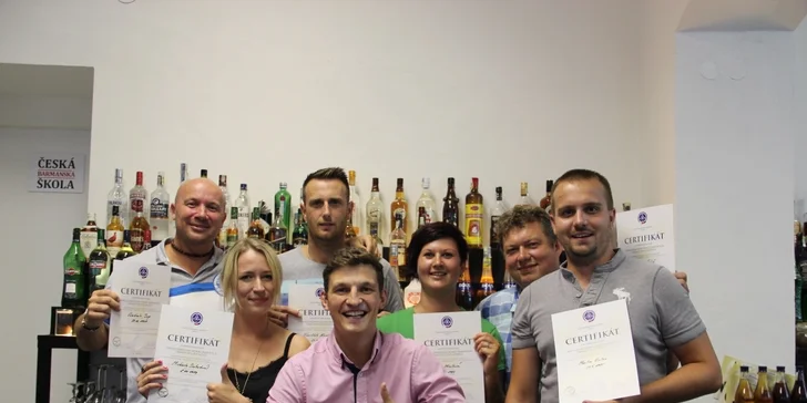 Jeden den v České barmanské škole – kurz, který zamíchá vaším světem