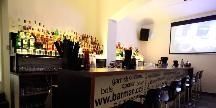 Jeden den v České barmanské škole – kurz, který zamíchá vaším světem
