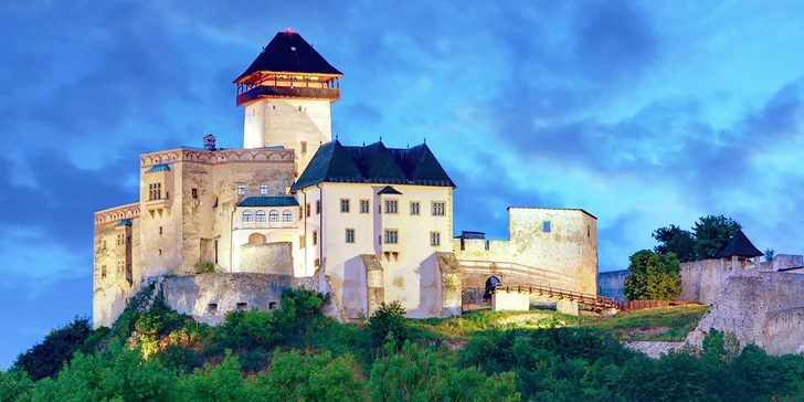 Relaxace s polopenzí nedaleko hradu Trenčín pro dva
