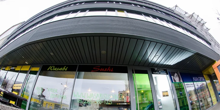 Pestré sushi sety se 12 nebo 24 kousky – hostina na místě nebo take away