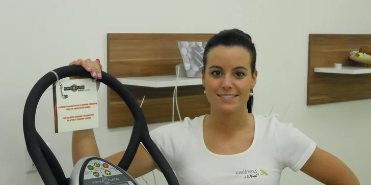 Permanentky na 2, 5 nebo 12 lekcí Power Plate! 30minutová efektivní cvičení na vibrační plošině pro krásnou postavu za krátkou dobu.