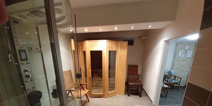 Keď sa vrátite z potuliek po meste, no pokojne aj skôr môžete zájsť do wellness centra, kde si užijete privátny relax.