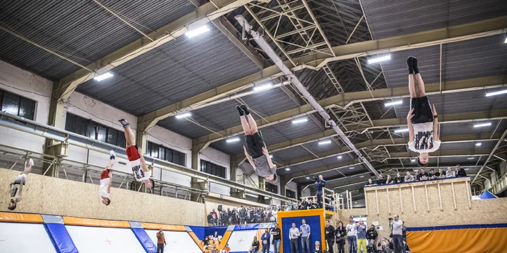 Lyžařský trénink začnete netradičně - na trampolíně.