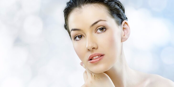 Kompletní kosmetické ošetření pleti včetně masáže obličeje a úpravy obočí
