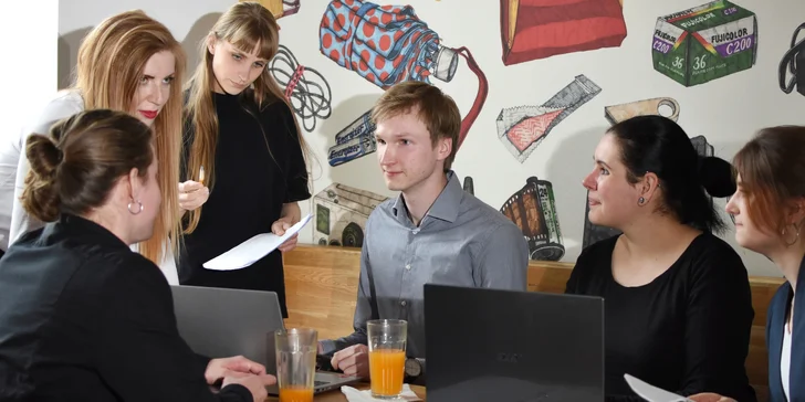 Rozvíjejte svou kreativitu: Minikurz tvůrčího psaní v Týnské literární kavárně