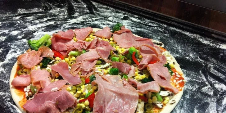 Pizza dle vašeho výběru – odnesete si sami, nebo vám ji dovezou