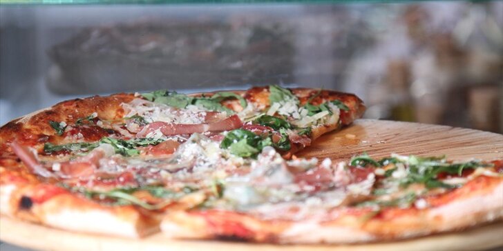 Křupavá pizza o průměru 40 cm dle výběru v italském bistru La Speranza