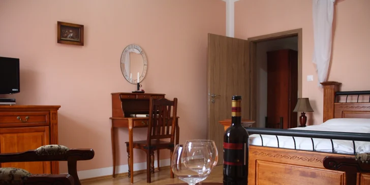 Odpočinek nedaleko Prahy s privátním wellness a návštěvou farmy