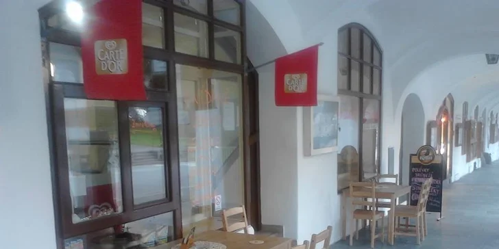 Jedna nebo dvě pizzy z La Piccola Italia – výběr z 28 druhů